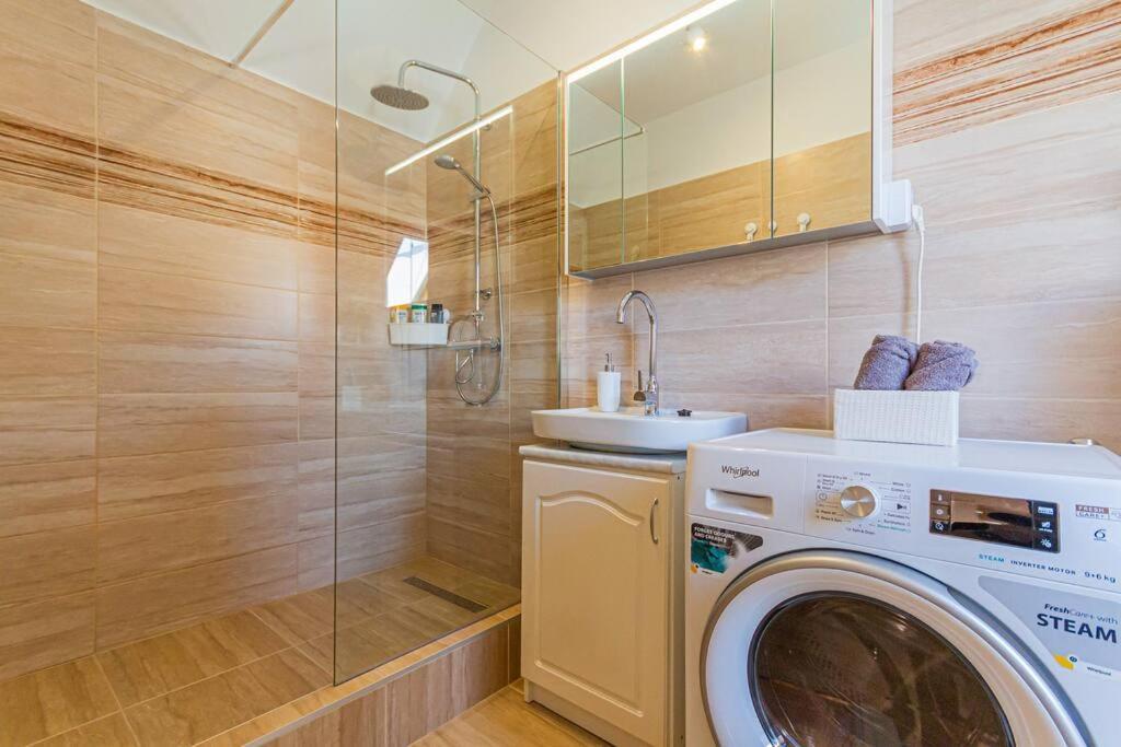 Roomy Apartment 80Sqm At City Center Free Parking Space, Ac & Balcony 布达佩斯 外观 照片