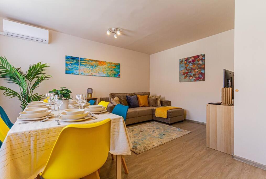 Roomy Apartment 80Sqm At City Center Free Parking Space, Ac & Balcony 布达佩斯 外观 照片